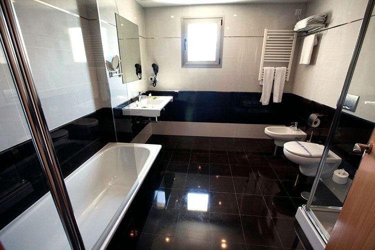El baño de una habitación