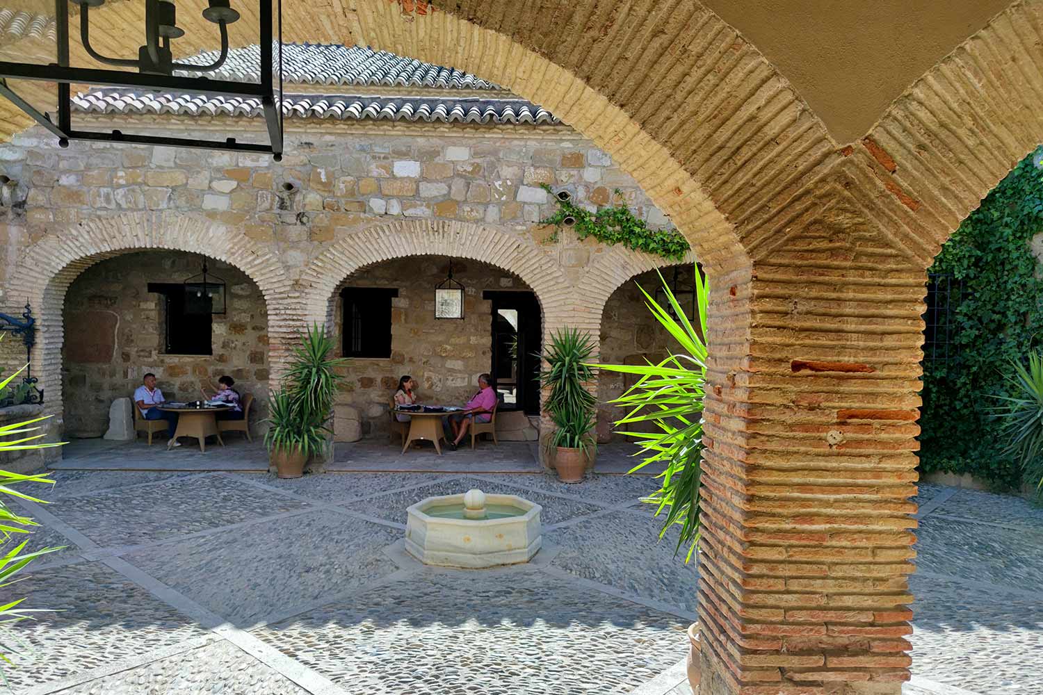 Patio de la entrada